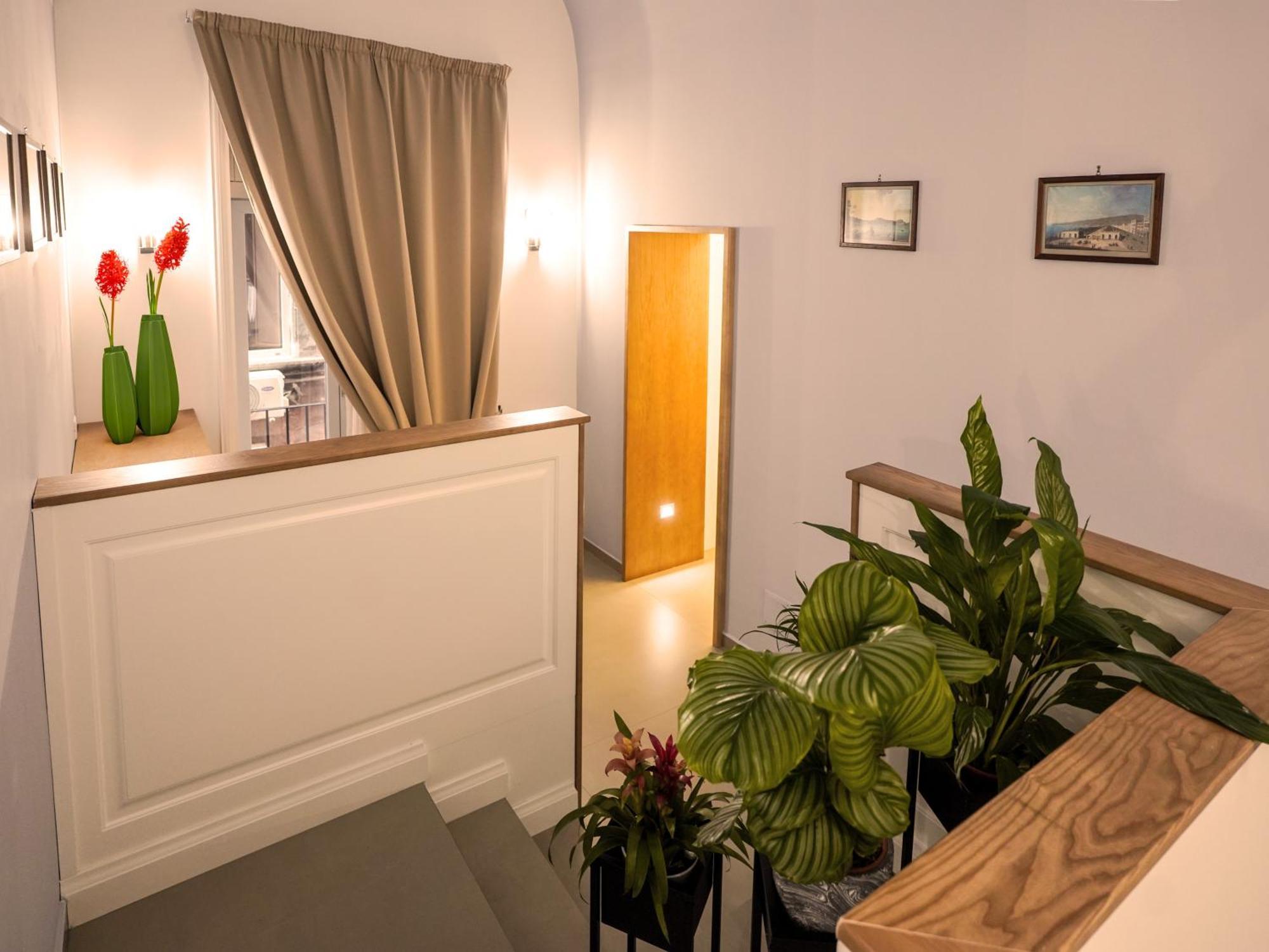 Отель Relais Don Pedro De Toledo Неаполь Экстерьер фото