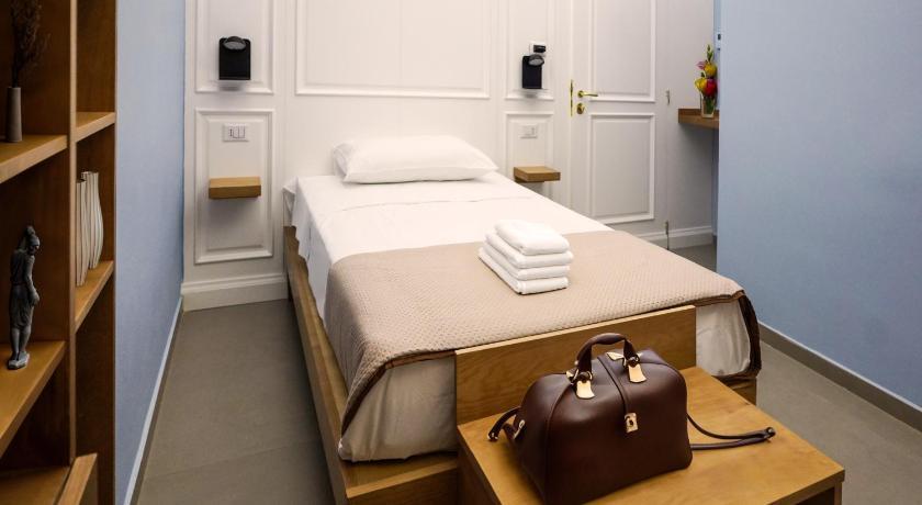 Отель Relais Don Pedro De Toledo Неаполь Экстерьер фото