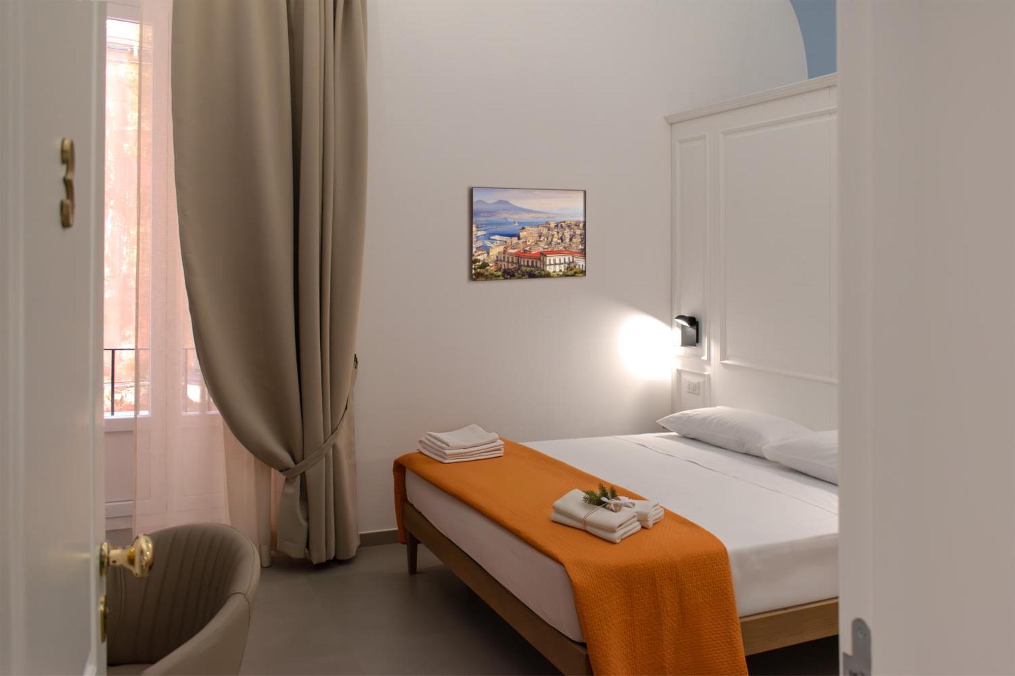 Отель Relais Don Pedro De Toledo Неаполь Экстерьер фото